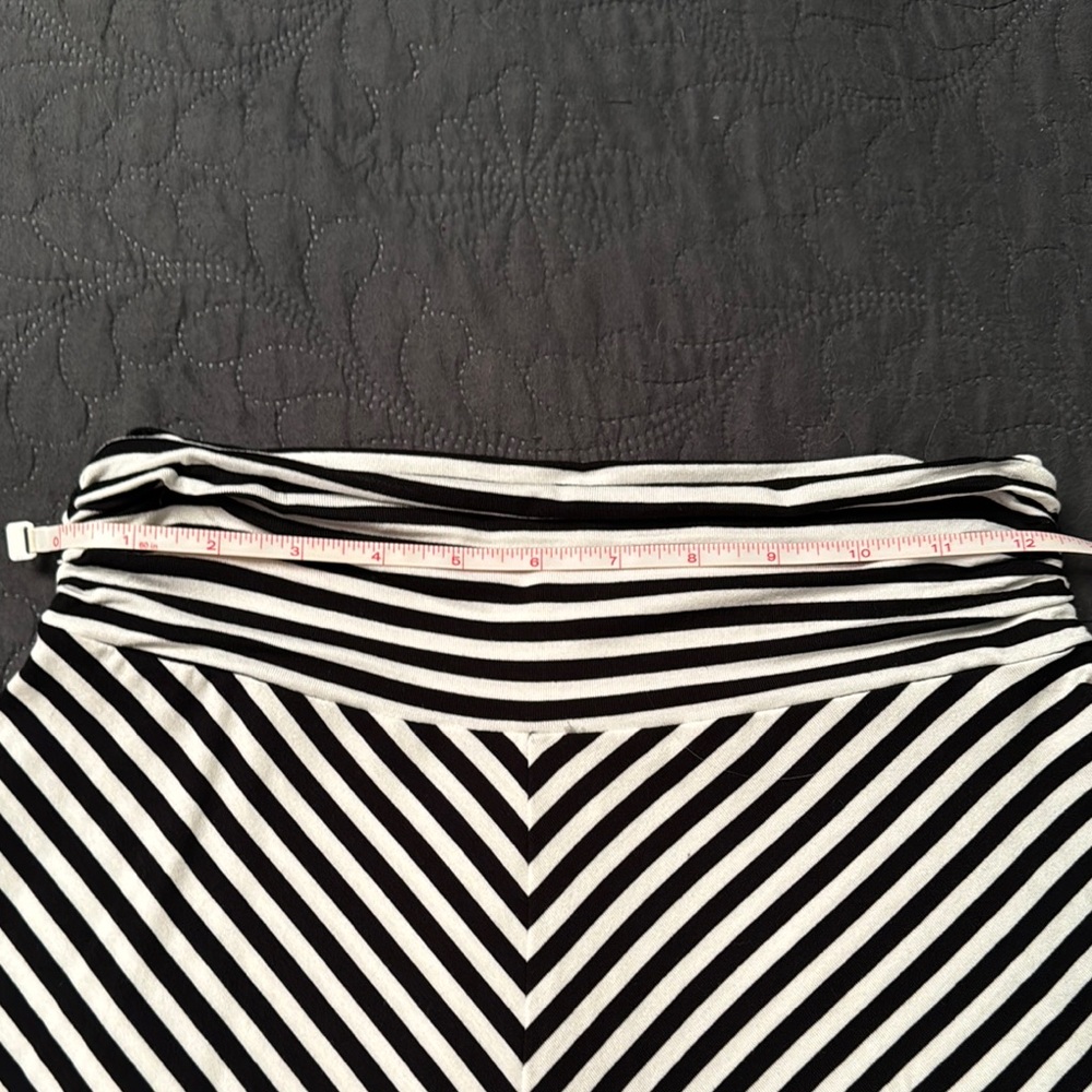NWT Merona Black and White Striped Skirt - Picture 5 of 6